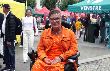 Tove Linnea Brandvik foran partienes velgboder i Arendal
