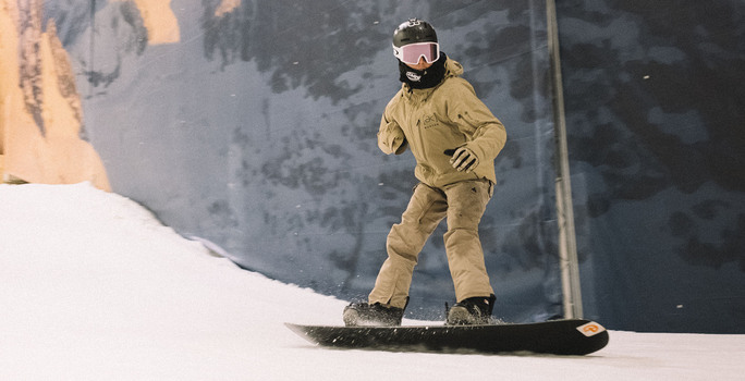 Niclas Bøyesen Lohne Hansen på snowboard