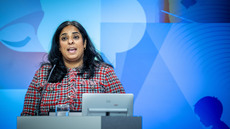 Lubna Jaffery på talerstol
