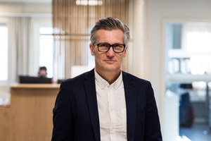 Bjørn Erik Thon i kontorlokale