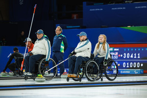 Det norske rullestolcurlinglaget på isen