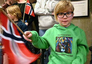 Daniel Bjelland med flagg