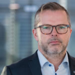 TAUS: Statssekretær Morten Bakke vil ikke si noe om hvilke planer regjeringen har eller ikke har for å løse problemet med at det er satt av for lite penger til aktivitetshjelpemidler i forhold til etterspørselen. (Foto: Jan Richard Kjelstrup, ASD)