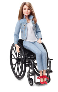 Bilde av Barbie-dukken i rullestol.