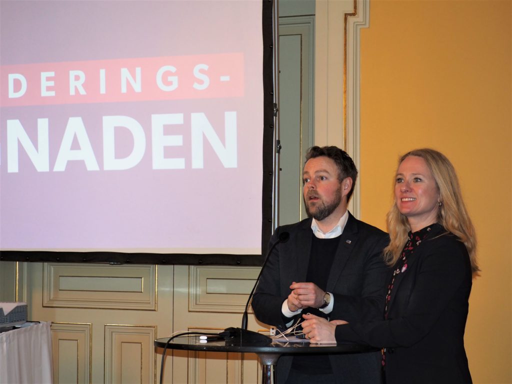 Nærmingsminister Torbjørn Røe Isaksen (H) ledet innspillsmøte om inkluderingsdugnaden sammen med arbeids- og sosialminister Anniken Hauglie (H).