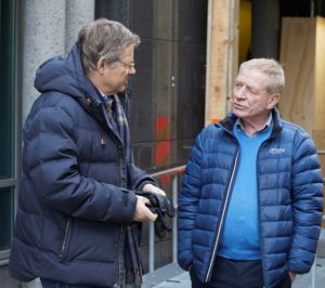 eder i Norges Handikapforbund (NHF), Arne Lein (t.h.), har tro på å stå sammen for å oppnå endringer. Her sammen med generalsekretær i Pensjonistforbundet, Harald Olimb Norman.