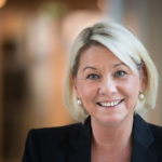 DUGNADSARBEID: Kommunal- og moderniseringsminister Monica Mæland sier staten går foran med et godt eksempel. (Foto: Torbjørn Tandberg)