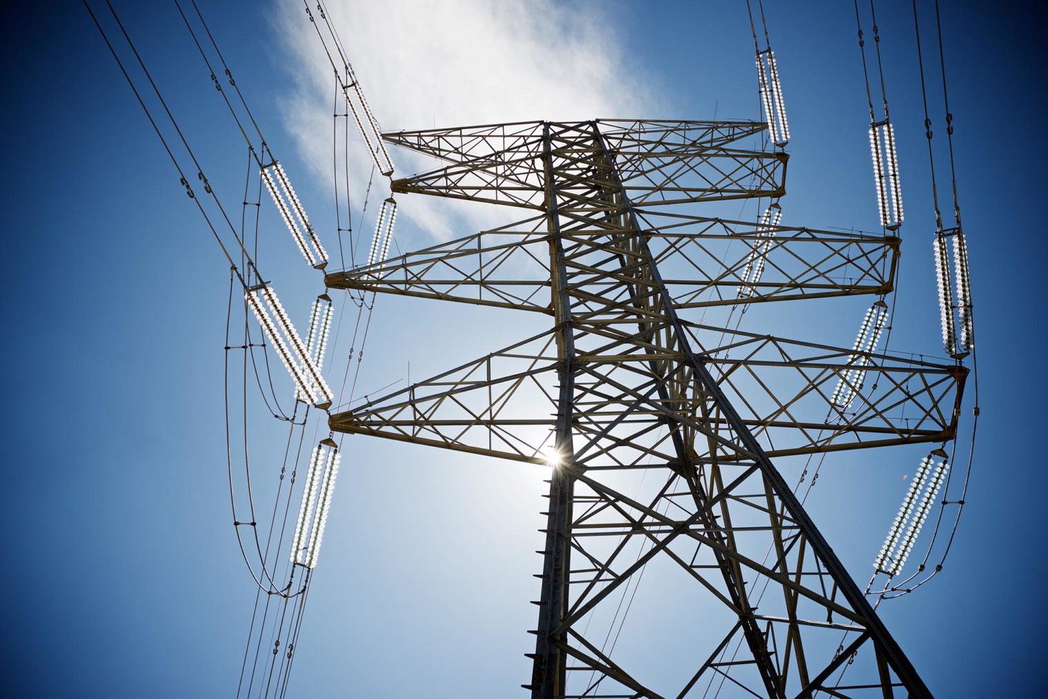 Bilde av høyspentmast.