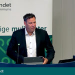 KREVDE POLITISK BEHANDLING: Tom Tvedt (Ap) kaller inkorporering av CRPD et av de største menneskerettighetspolitiske spørsmålene i vårt århundre.
(Foto: Skjermdump fra Innlandets fylkeskommunes nett-TV)
