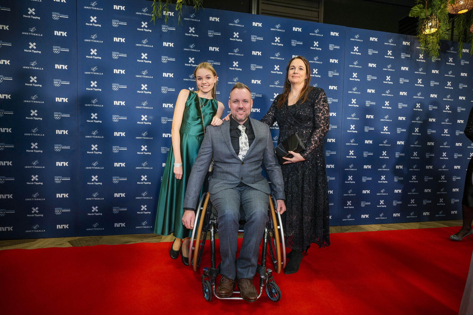 Tommy Urhaug på rød løper under Idrettsgallaen 2025 i Trondheim spektrum.