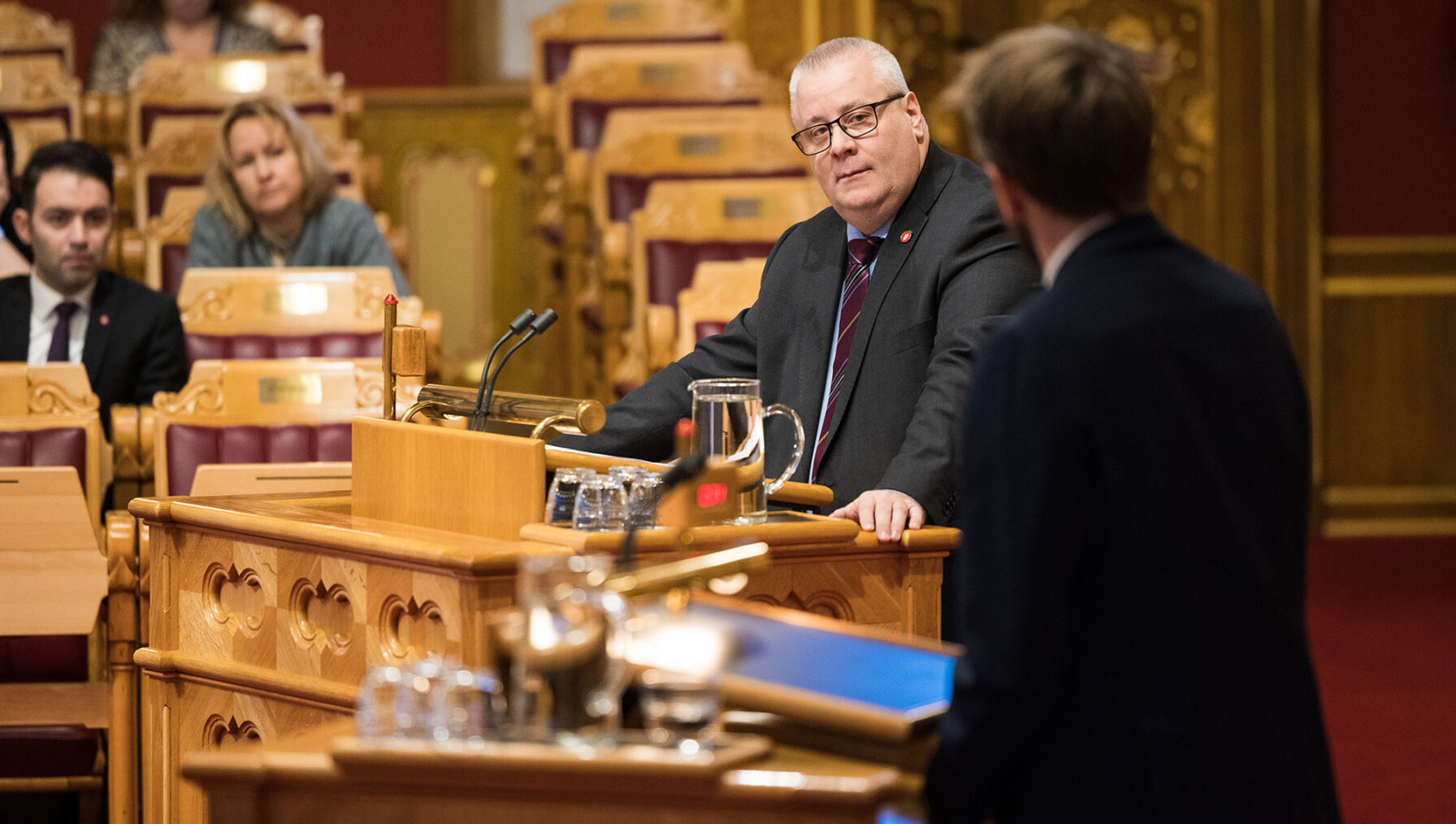 Bård Hoksrud og Jan Christian Vestre under stortingsdebatt