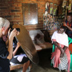 I UGANDA: Forutsetningene for å lykkes med å kommunisere budskapet til årets TV-aksjon er gode, mener fotograf Truels Zeiner-Henriksen.

(Foto: Camilla Gilje Thommessen/NRK TV-aksjonen)