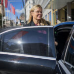 ØKER POTTEN: – Vi trenger at så mange som mulig er i arbeid, skaper verdier og bidrar til å finansiere velferden som kommer oss alle til gode, sier arbeids- og inkluderingsminister Kjersti Stenseng (Ap).

(Foto: Gøran Bohlin/VG)