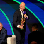 USIKKERHET OM LEDSAGERBILLETTER: FIFA-president Gianni Infantino har ikke kommentert. 
(Foto: Chris Carlson / AP / NTB)