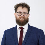 VISER TIL RETTIGHETER: Statssekretær Karl Kristian Bekeng svarer ikke på hvordan regjeringen møter ønsket om bredere informasjon, utover å vise til regjeringens ansvar for å sikre funksjonshindredes rettigheter.

(Foto: Esten Borgos/Borgos Foto AS)