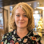 INKLUDERINGSPROSJEKT: Kampanjeleder Ane Aamodt i Redd Barna er opptatt av at funksjonshindrede, i likhet med andre, skal kunne prøve ulike aktiviteter for selv å finne ut hva som passer best for dem.
(Foto: Redd Barrna)