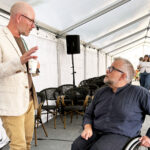 PÅ ARENDALSUKA: Historiker Thomas V. H. Hagen (til venstre) og FFOs spesialrådgiver Cato Lie snakket om funksjonshidredes historie og barn på sykehus under Arendalsuka, under tittelen 