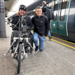 AKTIV PÅ SYKKEL: Mari Svartveit Hansen reiste til Oslo for å delta på Oslo Maraton sammen med mannen sin i september. Hun minner om at aktivitetshjelpemidler er viktig for å gjøre trening lystbetont.